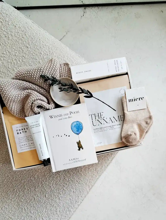 Baby and mama gift boxes delivered NZ wide by bundle and blooms