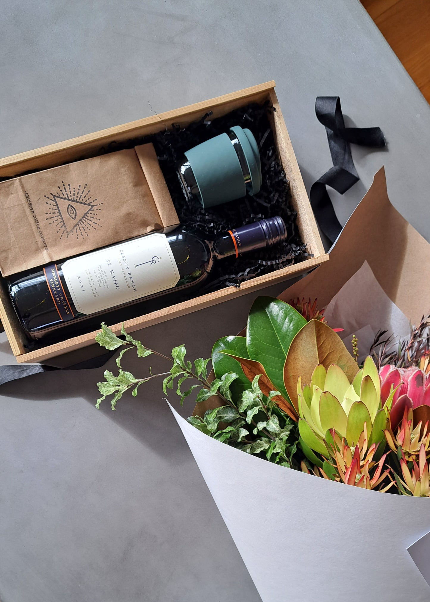 Morning to evening gift box + Bouquet