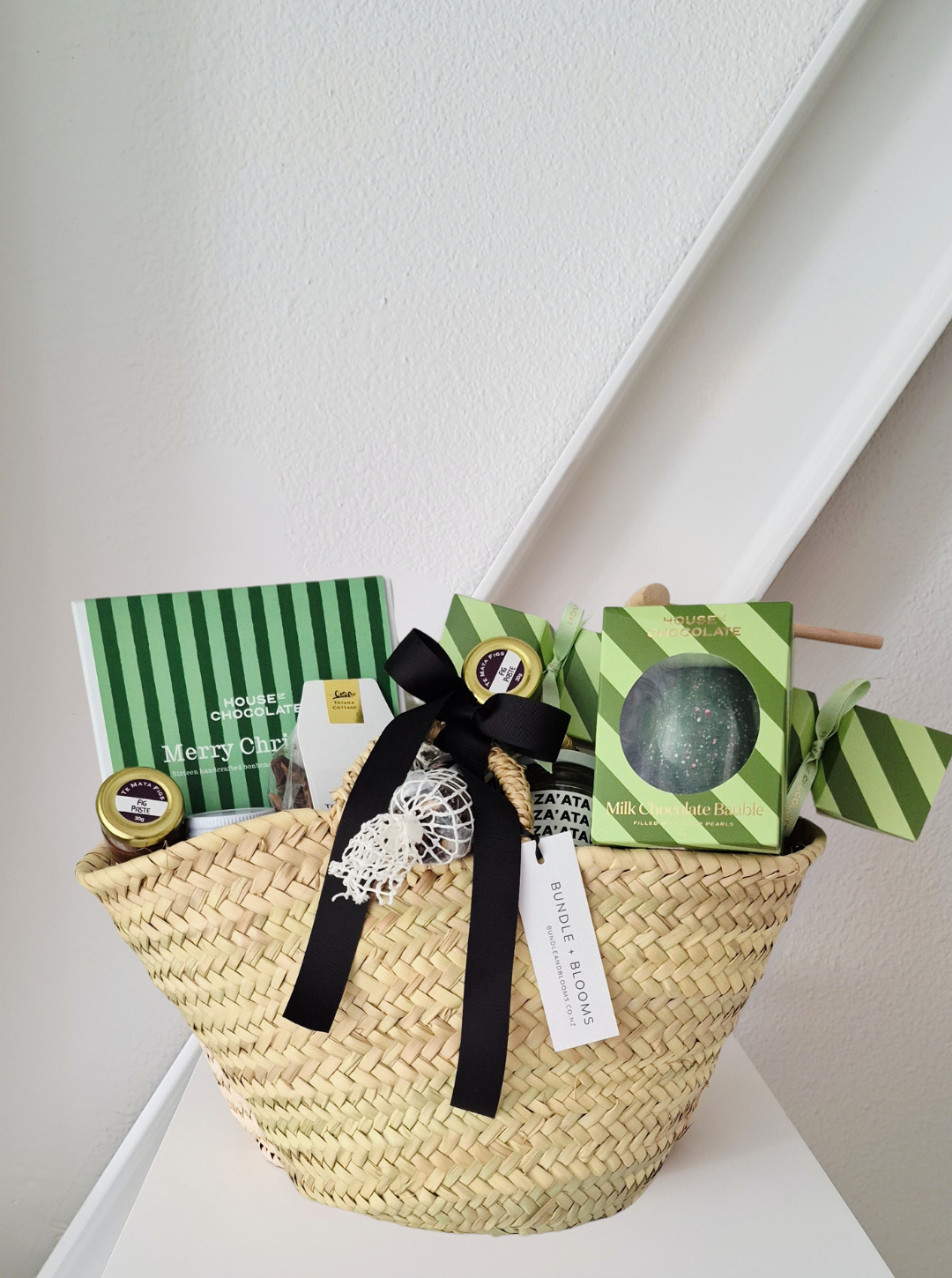 Mr Grinch Gift Basket
